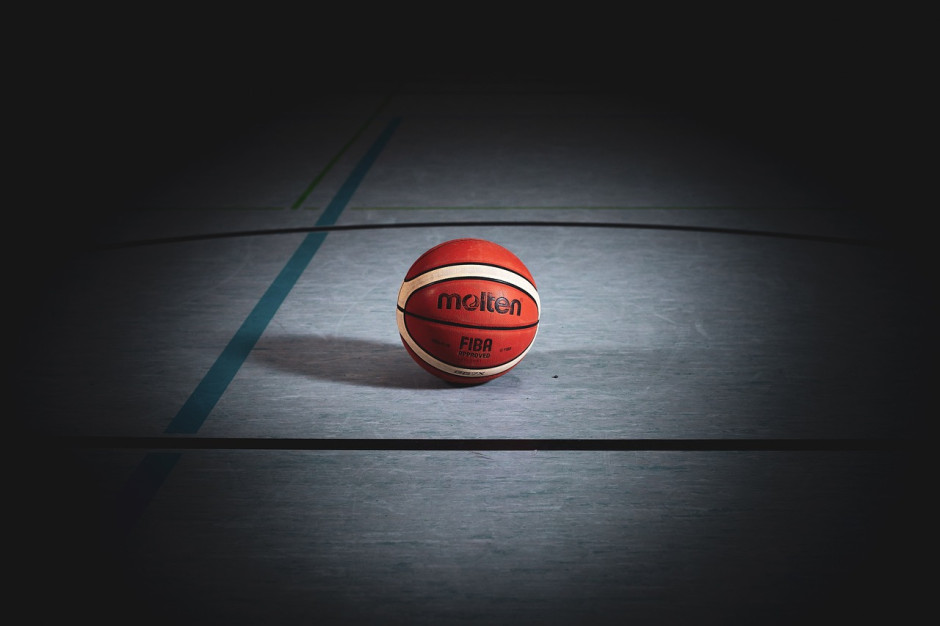 广东男篮官宣：徐昕续约4年B类合同租借去广州 期待成长与回归